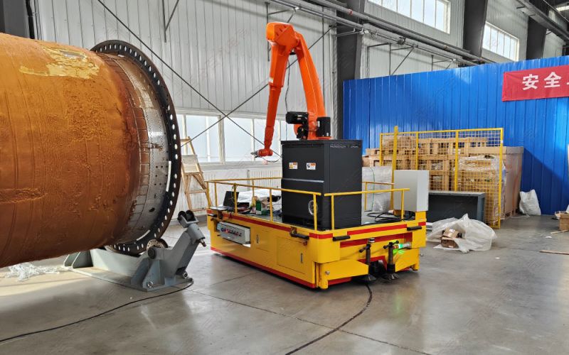 機械臂AGV底盤與常規(guī)轉運AGV區(qū)別解析